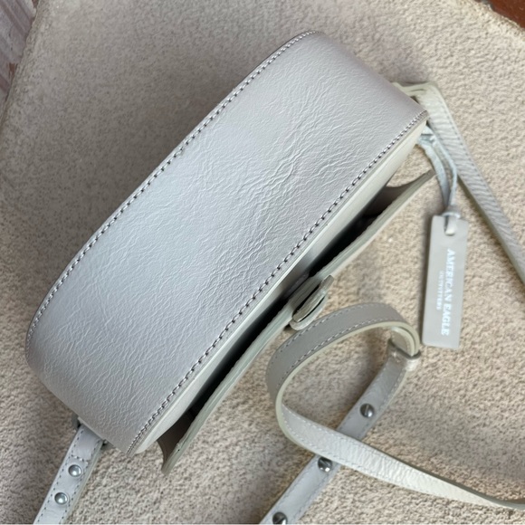 🆕American Eagle Outfitters Leather Crossbody in Khaki Cream made in Italy 🇮🇹 - Picture 7 of 11